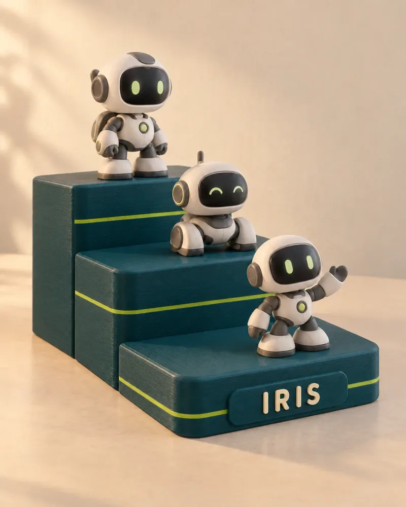 Expositor escalonado IRIS con tres robots de ambientación.